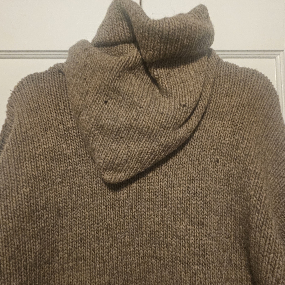 Hand Made 100% Wool Men's Hooded Sweater - Picture 6 of 6